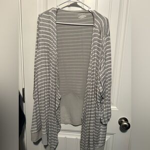Lane Bryant lightweight sweater/shirt